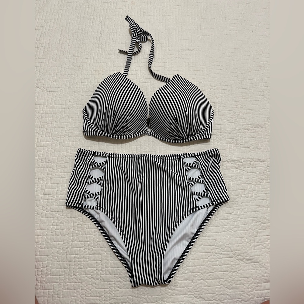Shade & Shore Black White Striped Bikini 34 DD Underwire Top & Large Bottoms